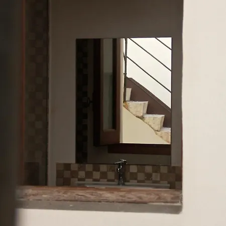 Ossuna Seaview Door דירה