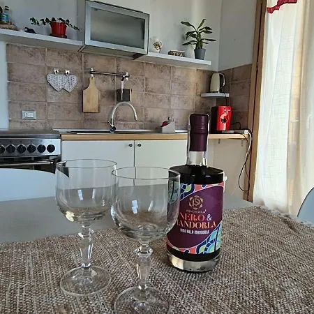 Ossuna Seaview Door Τραπάνι